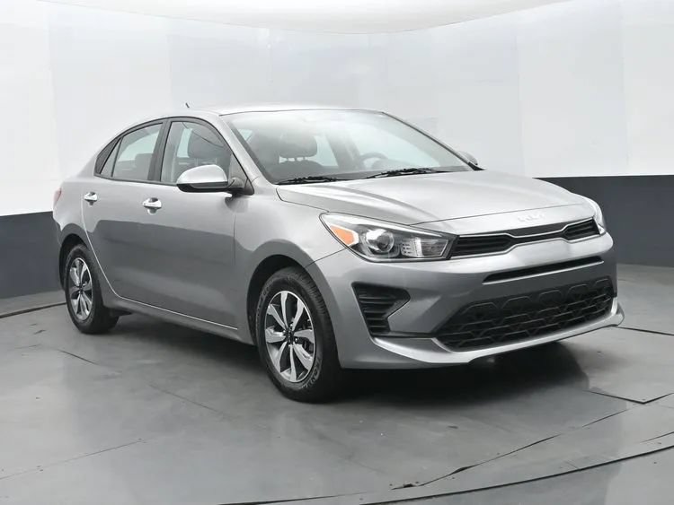 Used 2023 Kia Rio S w/ Technology Package FWD image 2