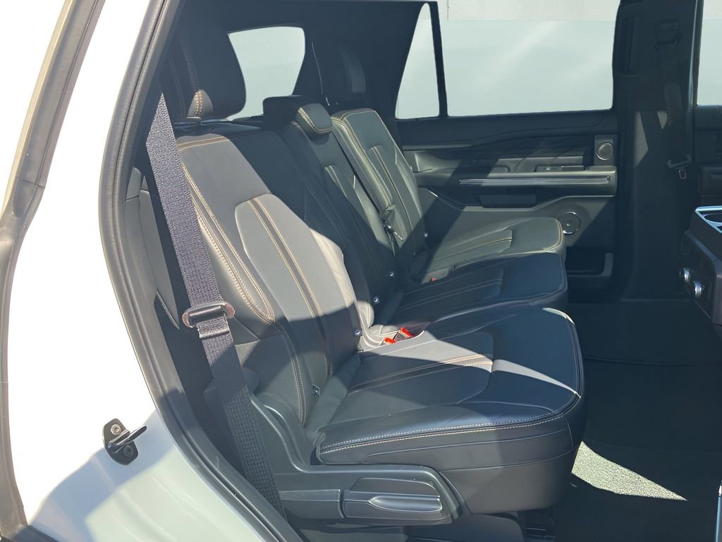 Used 2023 Ford Expedition Platinum image 33
