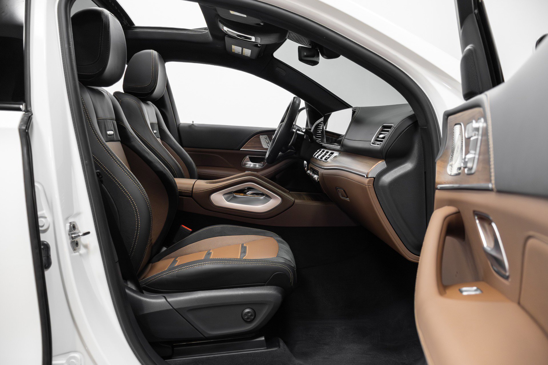 Used 2024 Mercedes-Benz GLE 53 AMG 4MATIC Coupe image 22