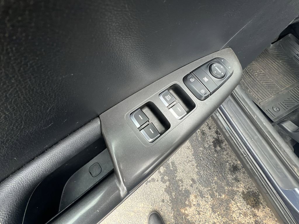 Used 2017 Kia Sportage LX w/ Option Group 012 image 22