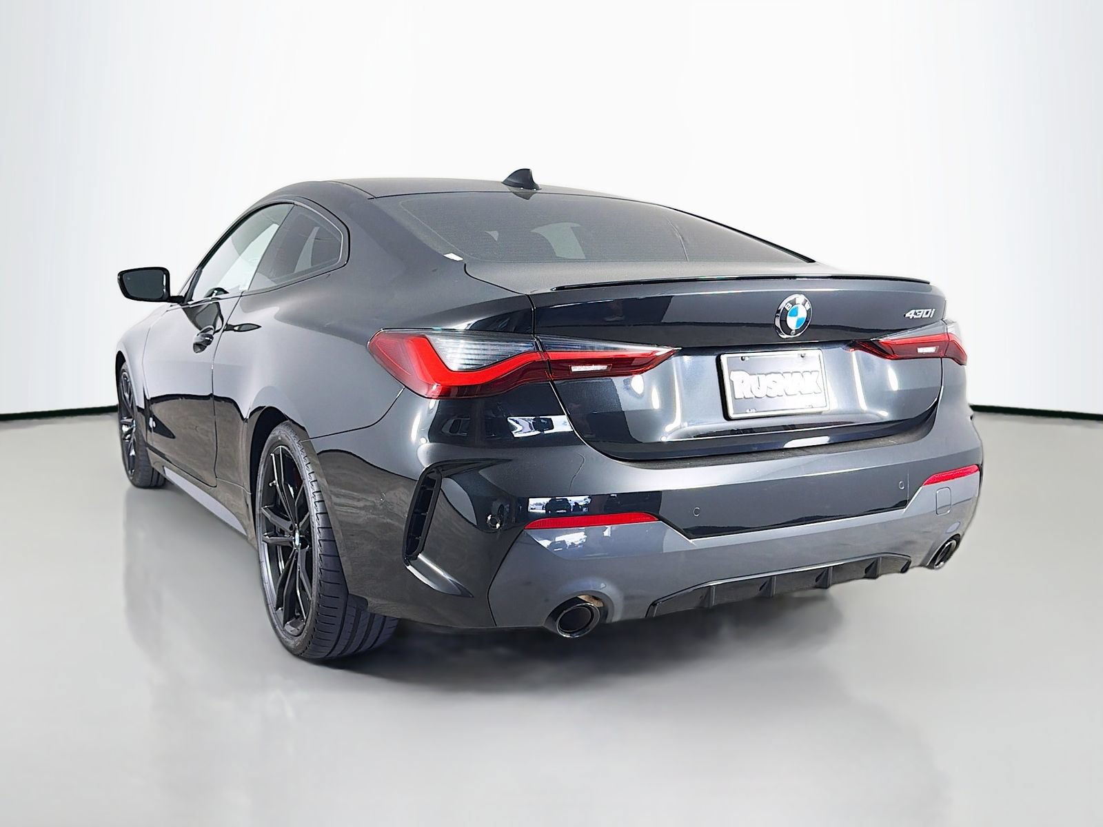 Certified 2023 BMW 430i Coupe w/ M Sport Package RWD image 5