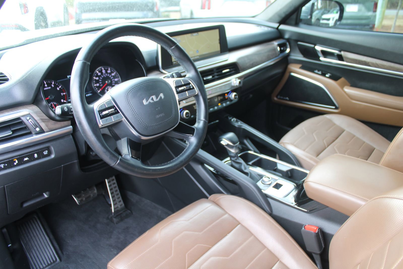 Used 2022 Kia Telluride SX w/ SX Prestige Package image 24