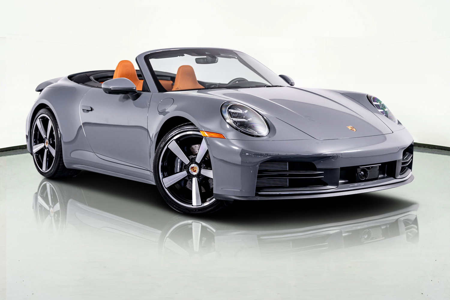 Used 2025 Porsche 911 Carrera image 6