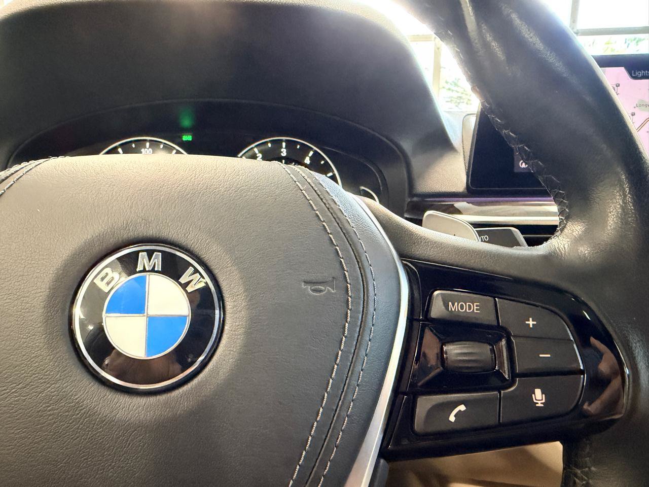 Used 2019 BMW 530i w/ Convenience Package RWD image 38