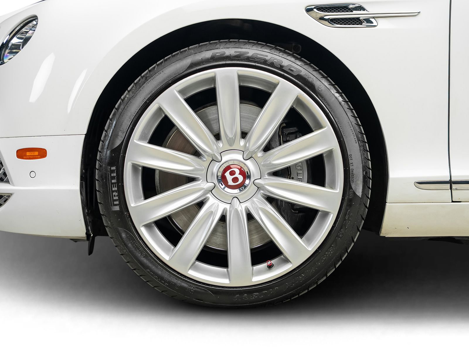 Used 2017 Bentley Continental GT image 24