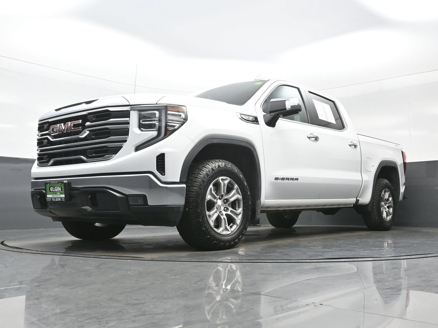 Used 2024 GMC Sierra 1500 SLT AWD/4WD image 28