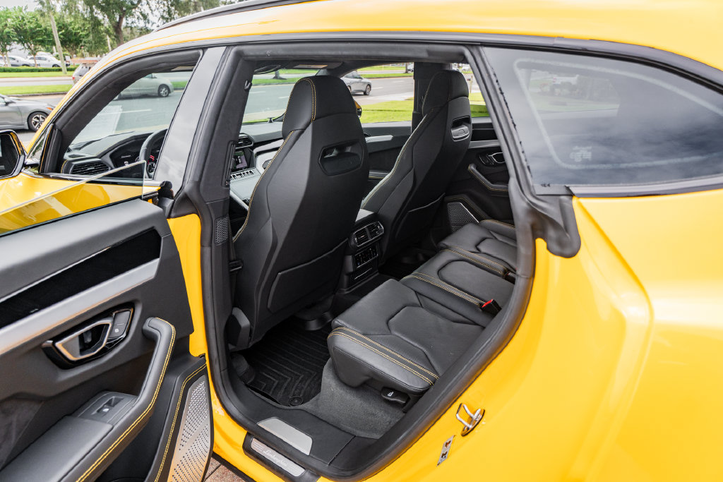 Used 2019 Lamborghini Urus AWD/4WD image 38