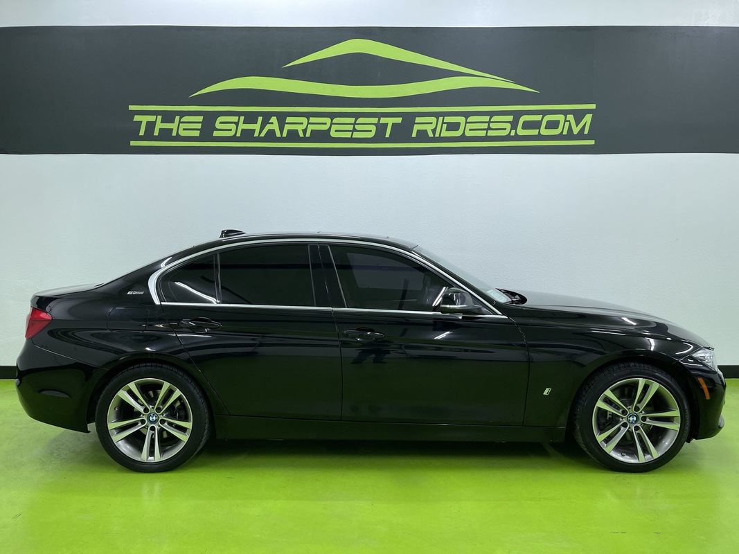 Used 2018 BMW 330e w/ Convenience Package RWD image 11