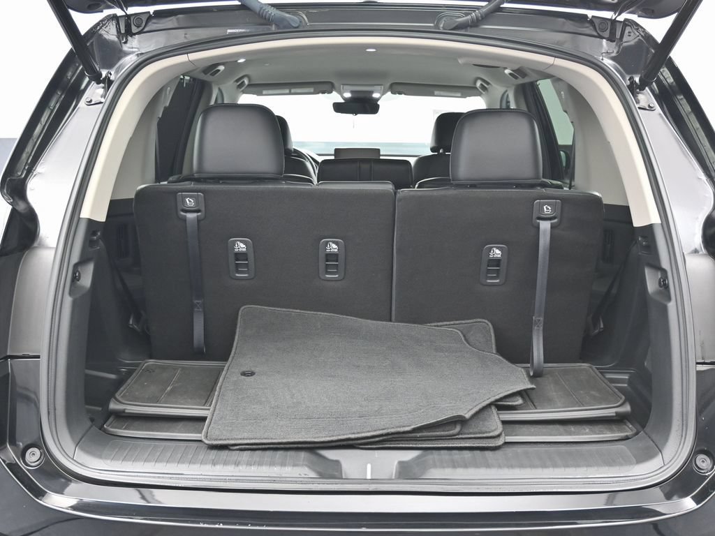 Used 2025 Honda Pilot EX-L image 12