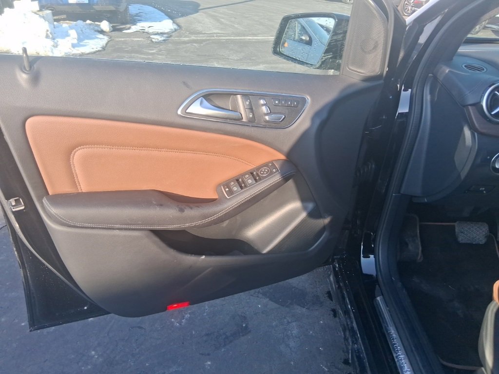 Used 2017 Mercedes-Benz B 250e image 15