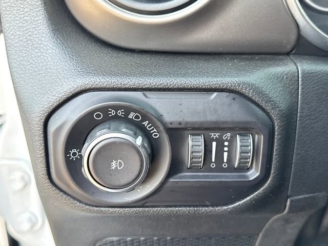 Used 2018 Jeep Wrangler Unlimited Sport S image 28