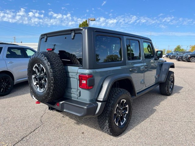 Used 2024 Jeep Wrangler Unlimited Rubicon w/ Convenience Group AWD/4WD image 6