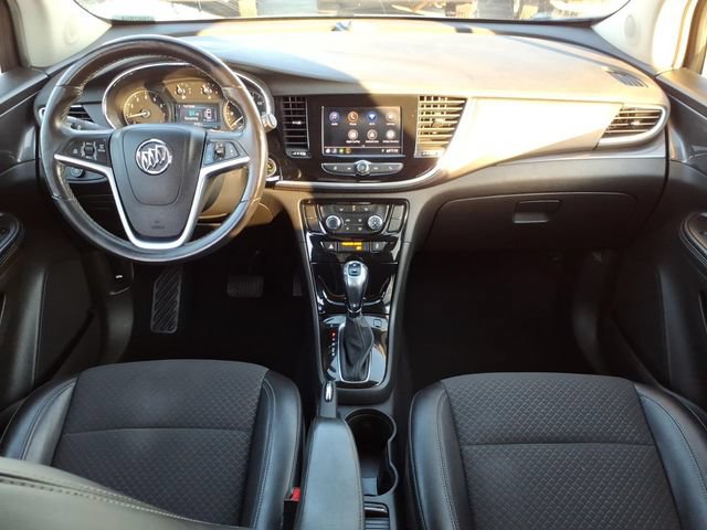 Used 2021 Buick Encore Preferred AWD/4WD image 17