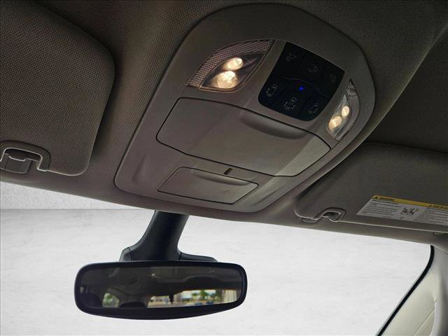 Used 2024 Chrysler Pacifica Touring-L FWD image 19