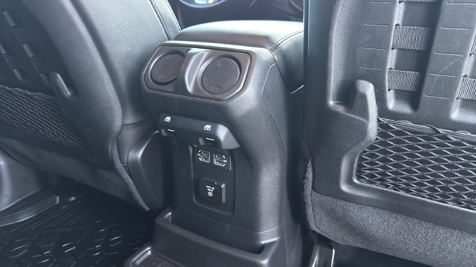 Used 2022 Jeep Wrangler Unlimited Rubicon AWD/4WD image 27