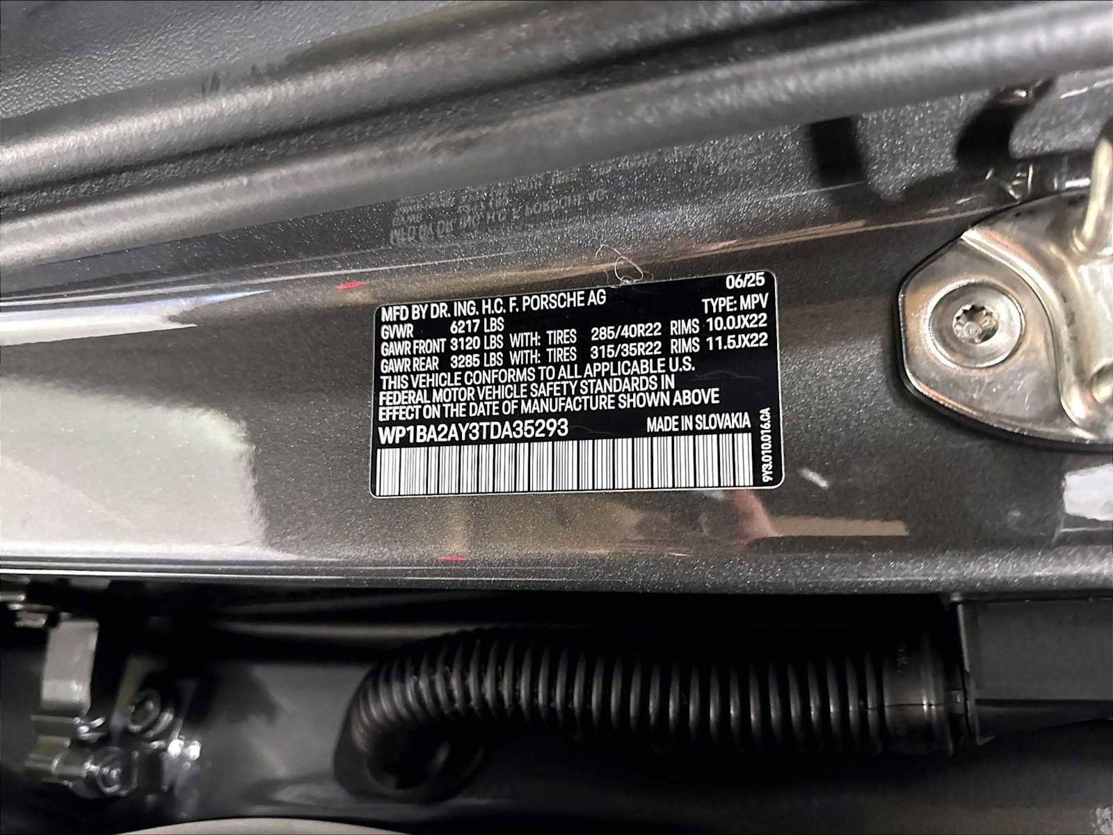 Used 2026 Porsche Cayenne Coupe AWD/4WD image 35