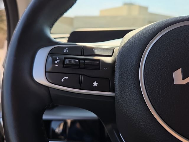 Used 2023 Kia Sportage SX image 25