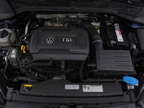 Used 2015 Volkswagen Golf SE image 29