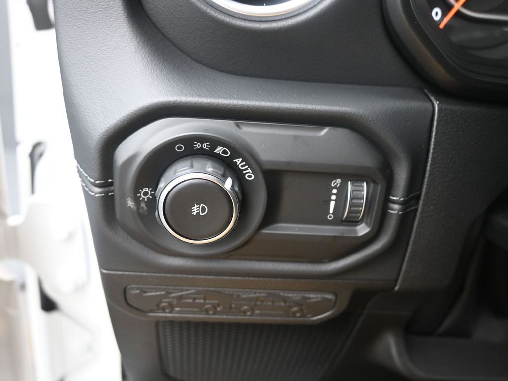 New 2026 Jeep Wrangler Sahara image 33