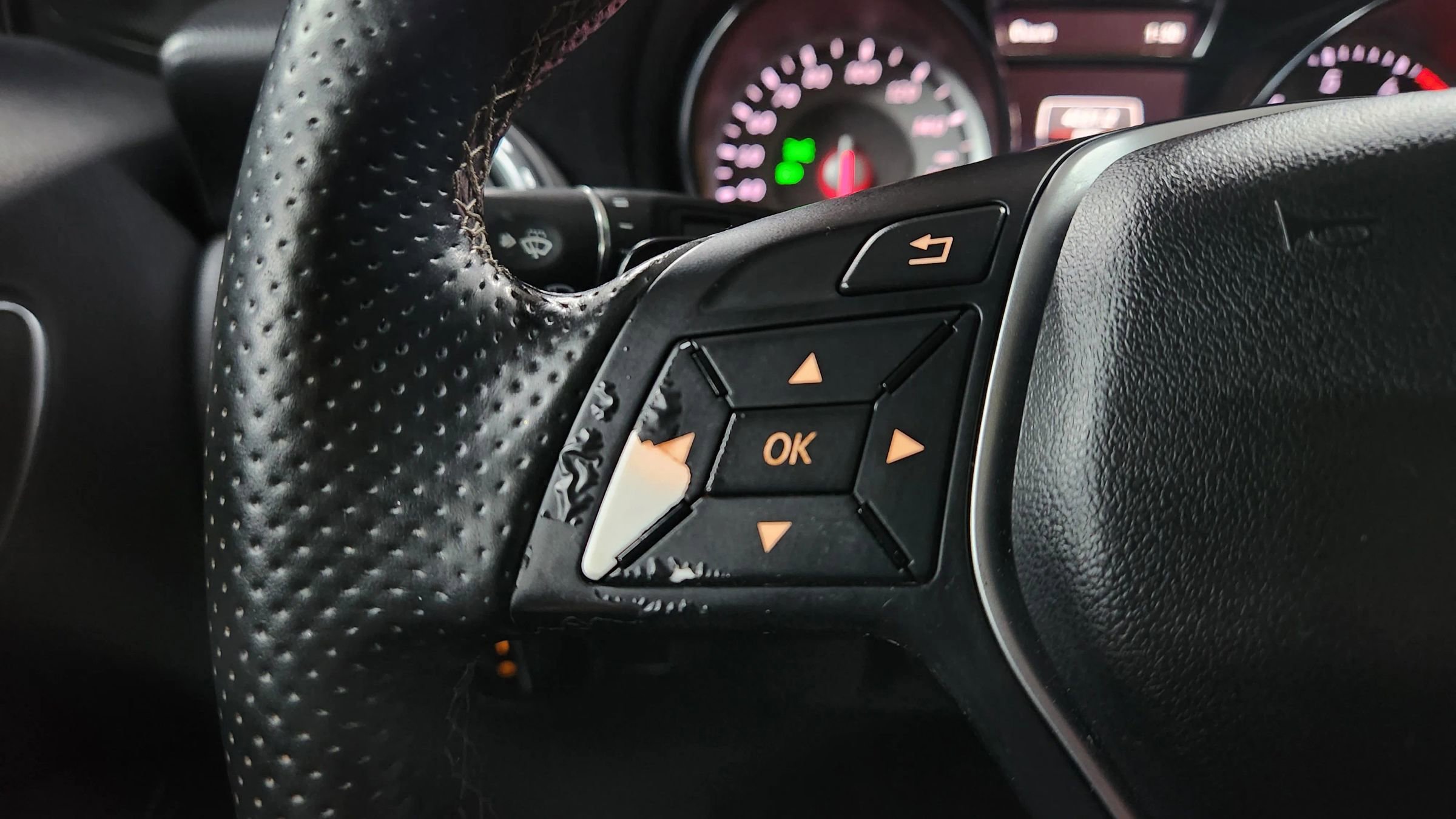 Used 2015 Mercedes-Benz GLA 250 4MATIC image 25