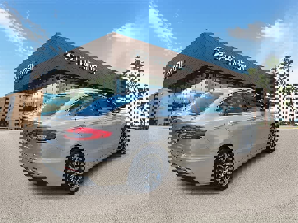 Used 2019 Ford Fusion Titanium image 3