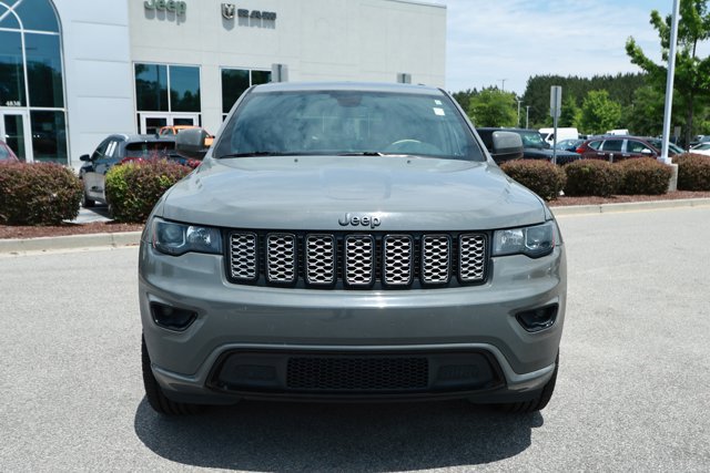 Used 2019 Jeep Grand Cherokee Altitude RWD image 2