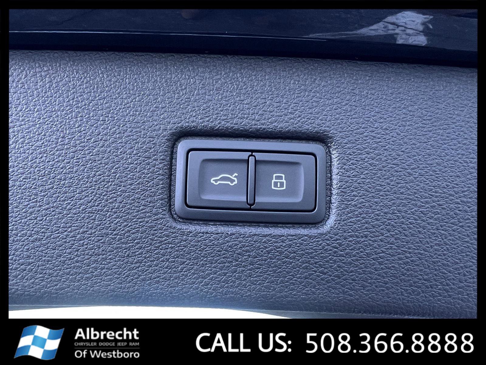 Used 2025 Audi Q7 3.0T Premium Plus image 17