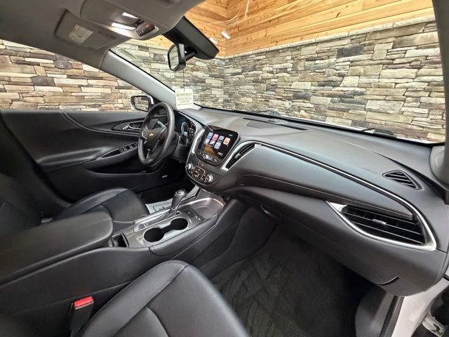 Used 2016 Chevrolet Malibu LT w/ Leather Package FWD image 15