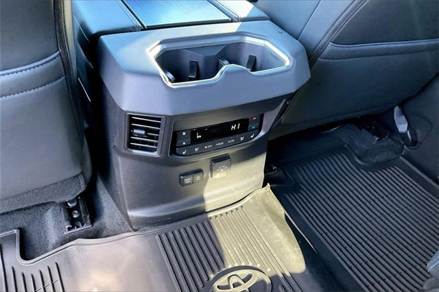 Used 2025 Toyota Sequoia Platinum image 35