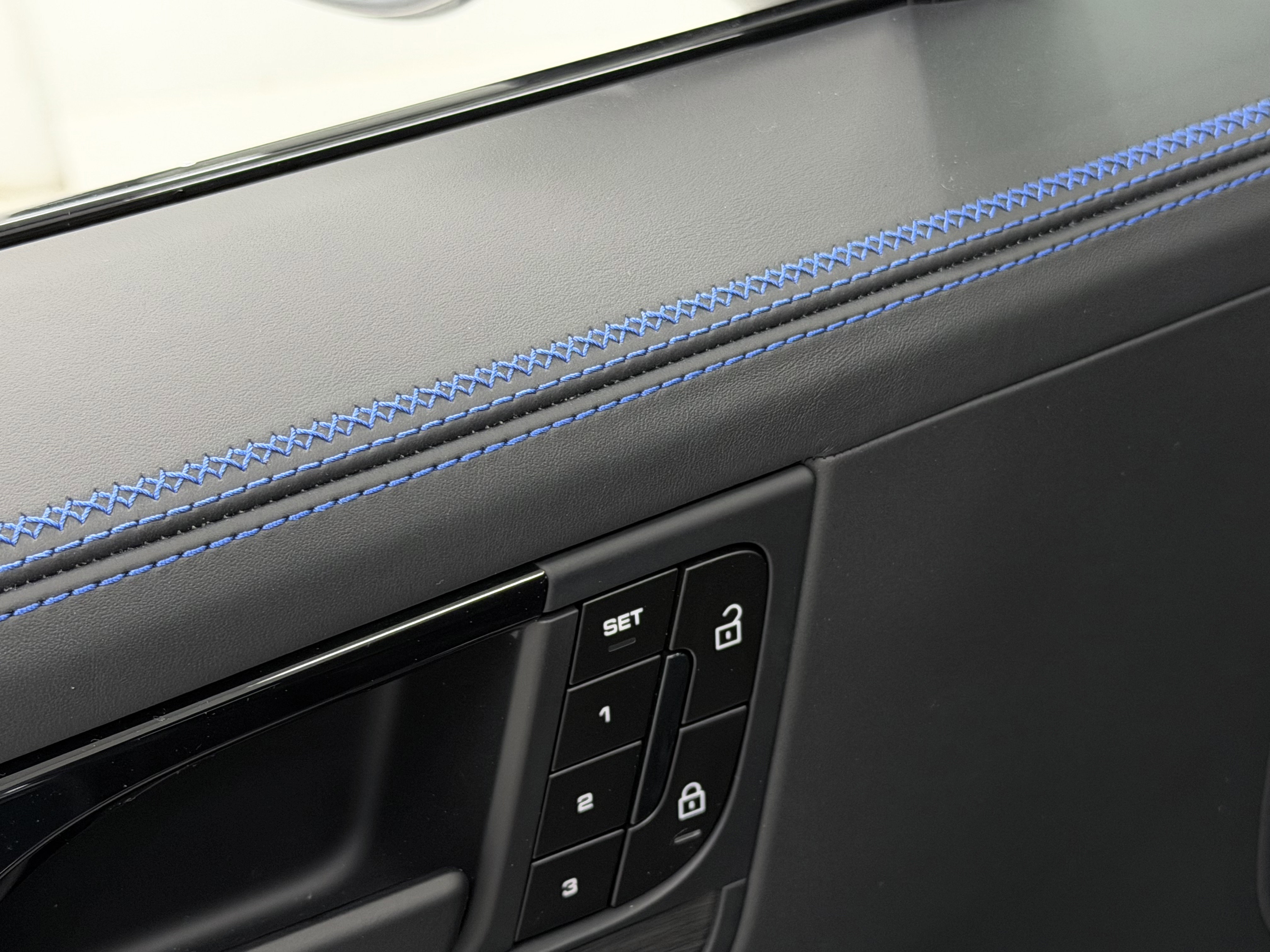 New 2026 Porsche Cayenne GTS AWD/4WD image 31