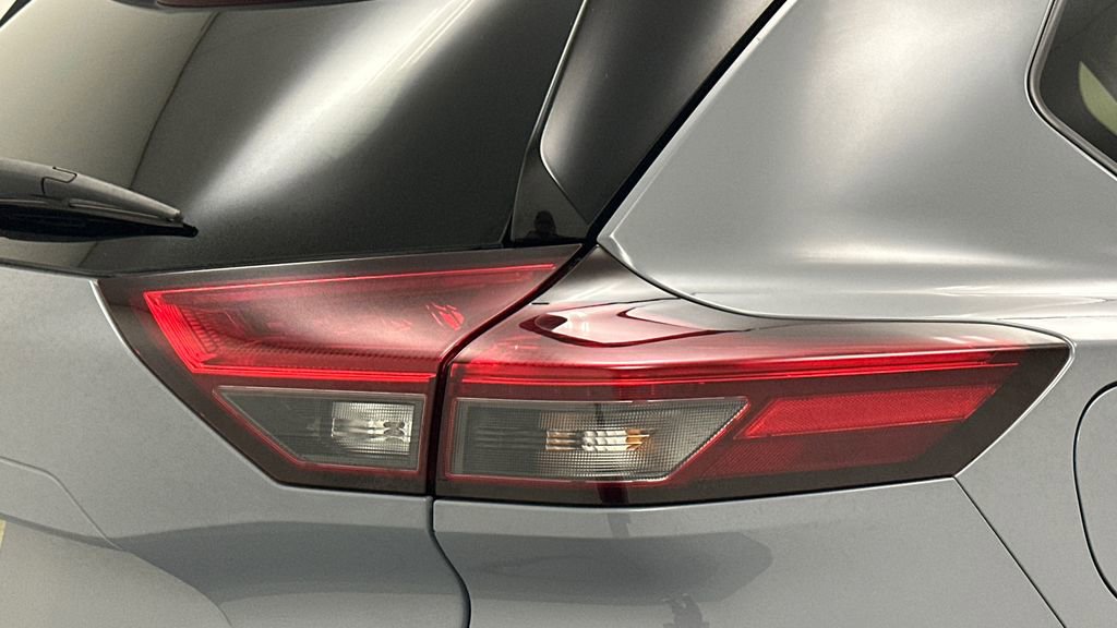 Certified 2023 Nissan Rogue SL w/ SL Premium Package image 25