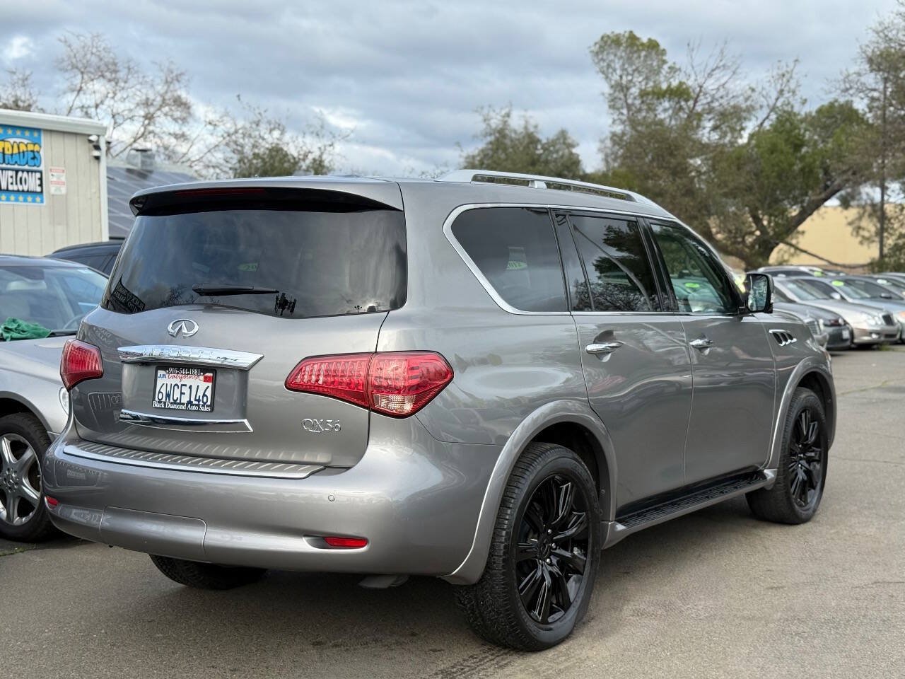 Used 2012 INFINITI QX56 4WD w/ Theater Pkg image 4