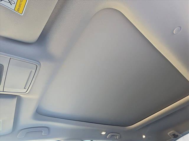 Used 2024 Honda Pilot Touring image 19