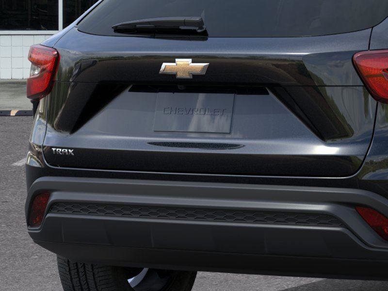 New 2026 Chevrolet Trax LS w/ LS Convenience Package FWD image 14
