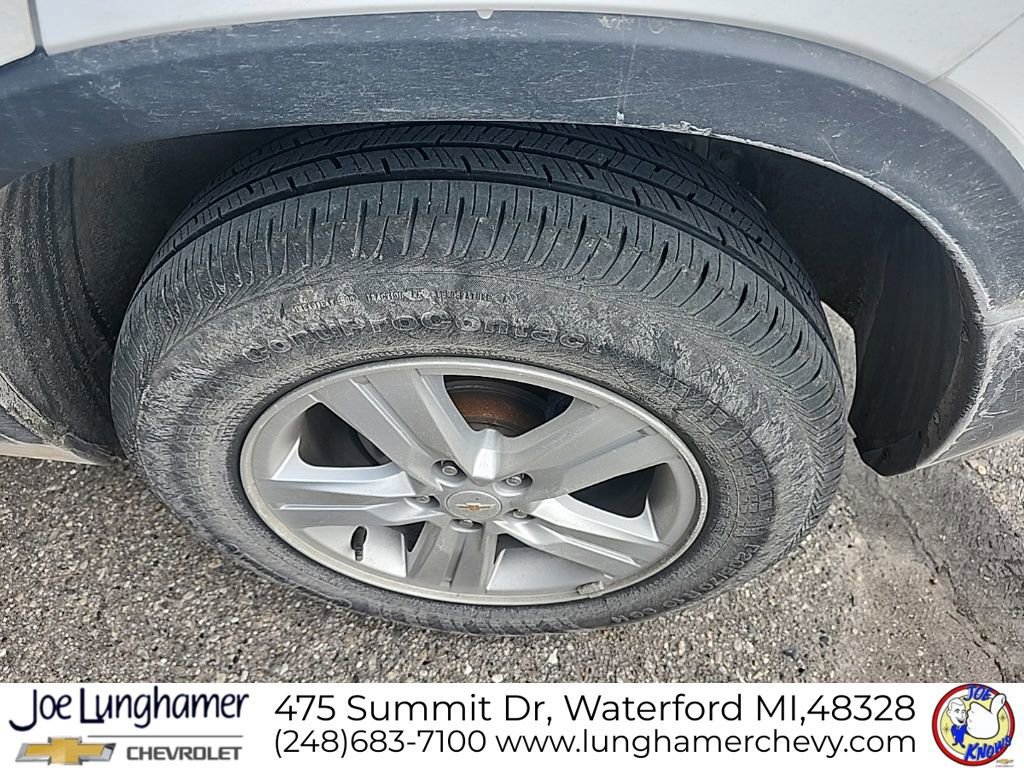 Used 2022 Chevrolet Trax LT w/ LT Convenience Package image 7