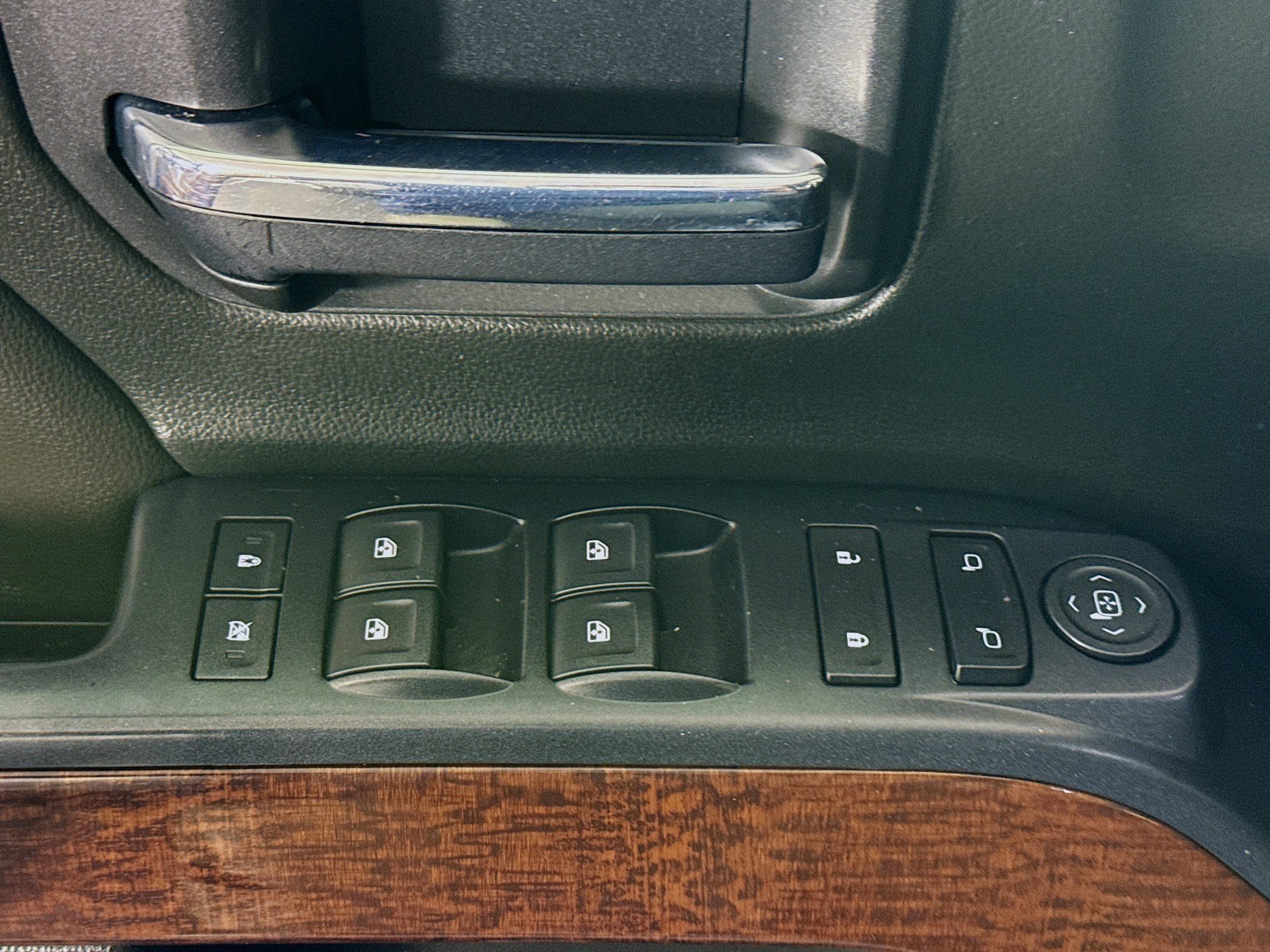 Used 2018 GMC Sierra 1500 SLE w/ SLE Value Package AWD/4WD image 22