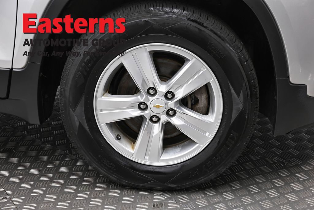 Used 2018 Chevrolet Trax LT w/ LT Convenience Package image 29