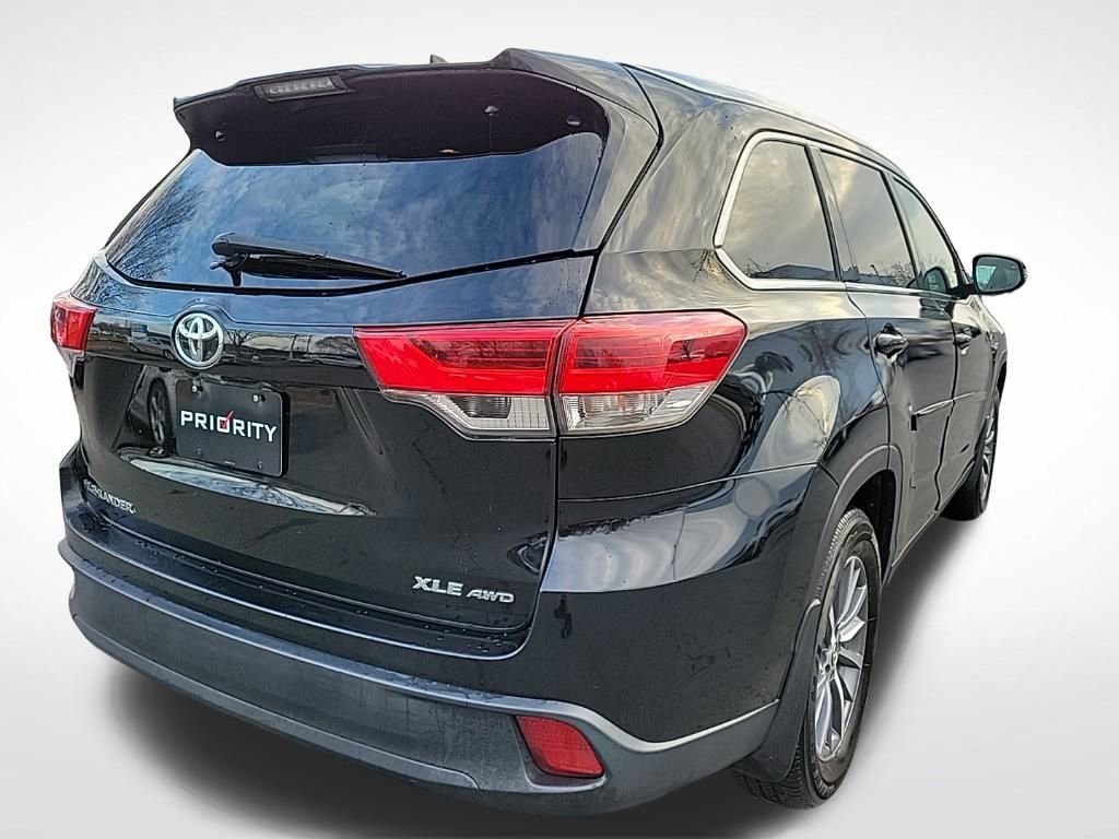Used 2019 Toyota Highlander XLE