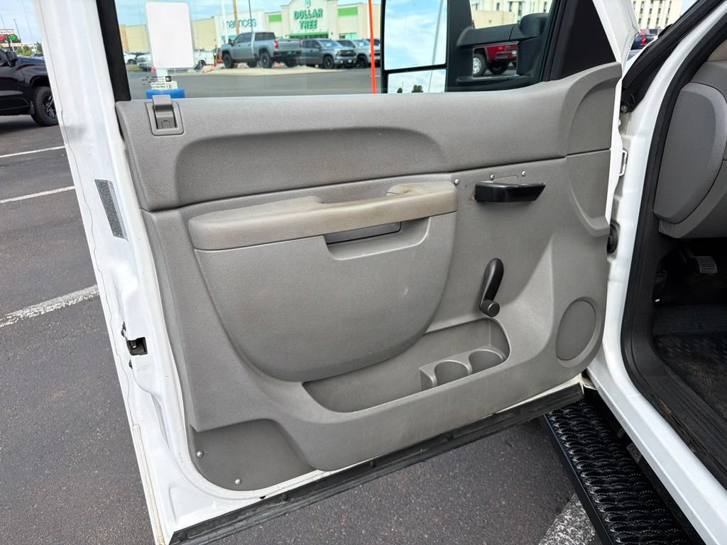 Used 2013 Chevrolet Silverado 3500 W/T w/ Snow Plow Prep Package AWD/4WD image 4