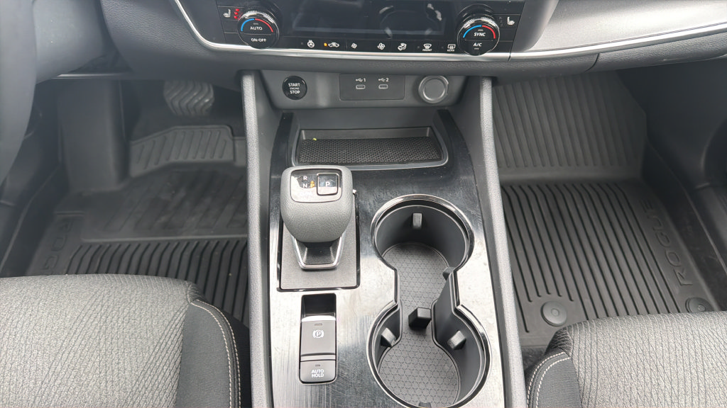 Certified 2026 Nissan Rogue SV w/ Cold Weather Package AWD/4WD image 15