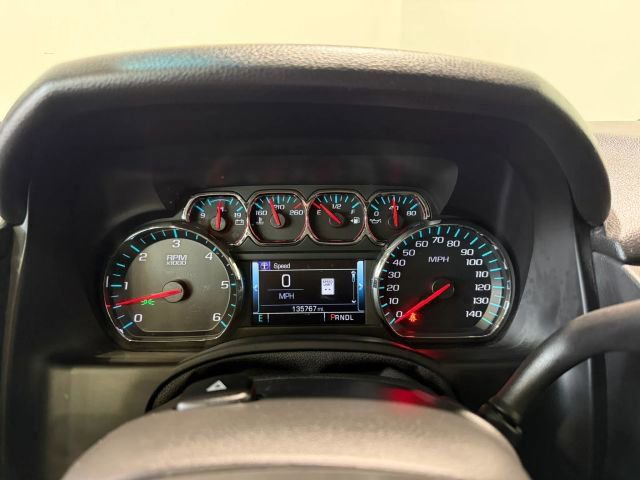 Used 2018 Chevrolet Suburban Premier AWD/4WD image 17