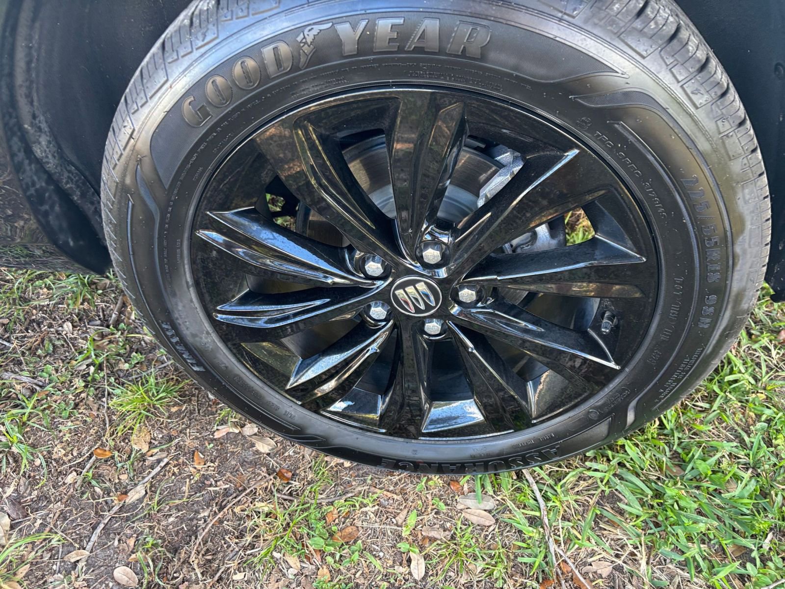 Used 2025 Buick Envista Sport Touring image 30