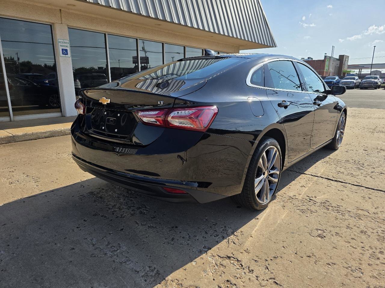 Used 2024 Chevrolet Malibu LT FWD image 8