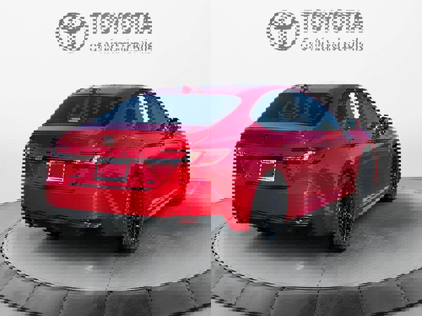 Used 2025 Toyota Camry SE image 6