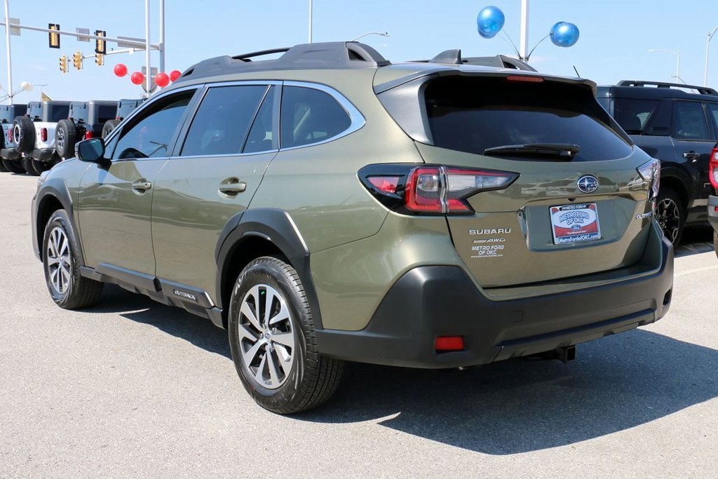 Used 2025 Subaru Outback Premium image 7