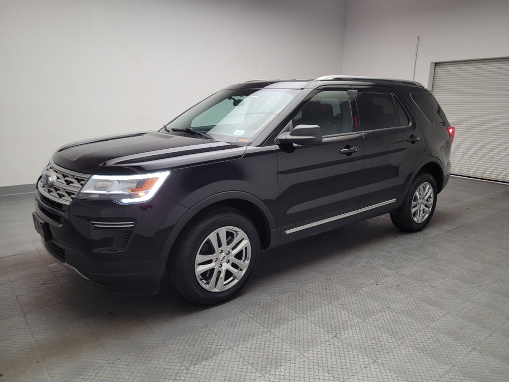 Used 2018 Ford Explorer XLT AWD/4WD image 2
