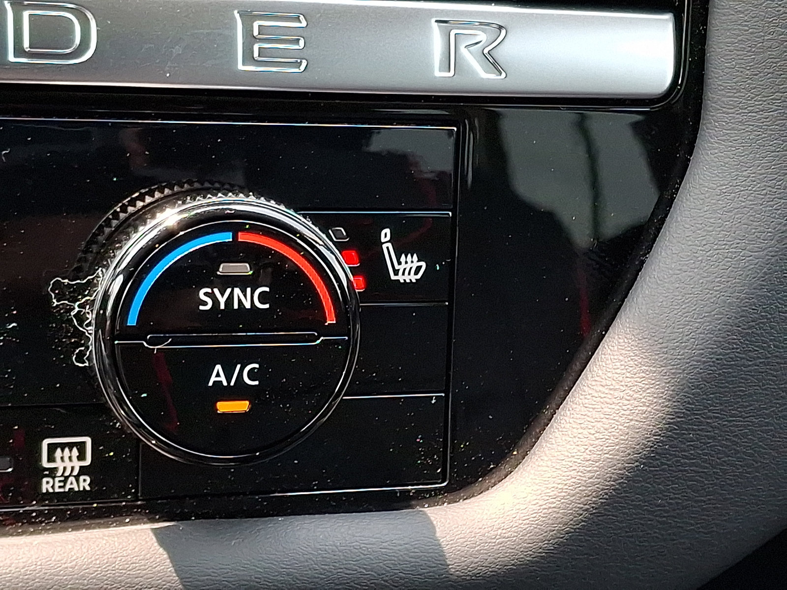 Used 2026 Nissan Pathfinder SV AWD/4WD image 23