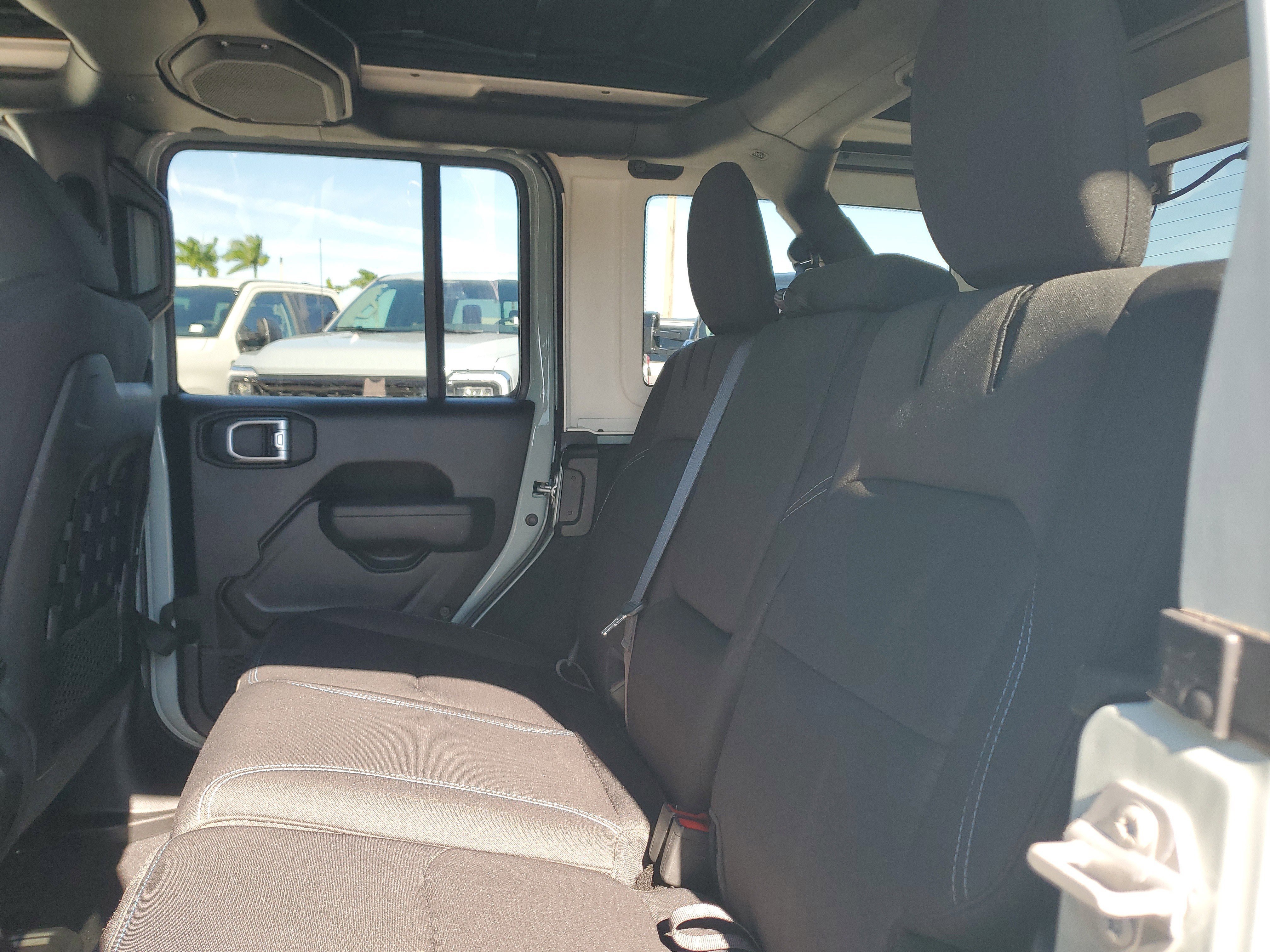 Used 2023 Jeep Wrangler Unlimited Rubicon 4xe w/ Safety Group image 12