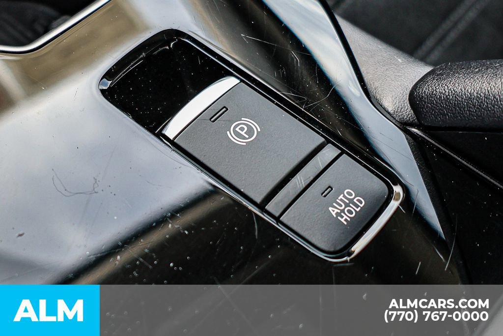 Used 2025 Mitsubishi Outlander SE image 47