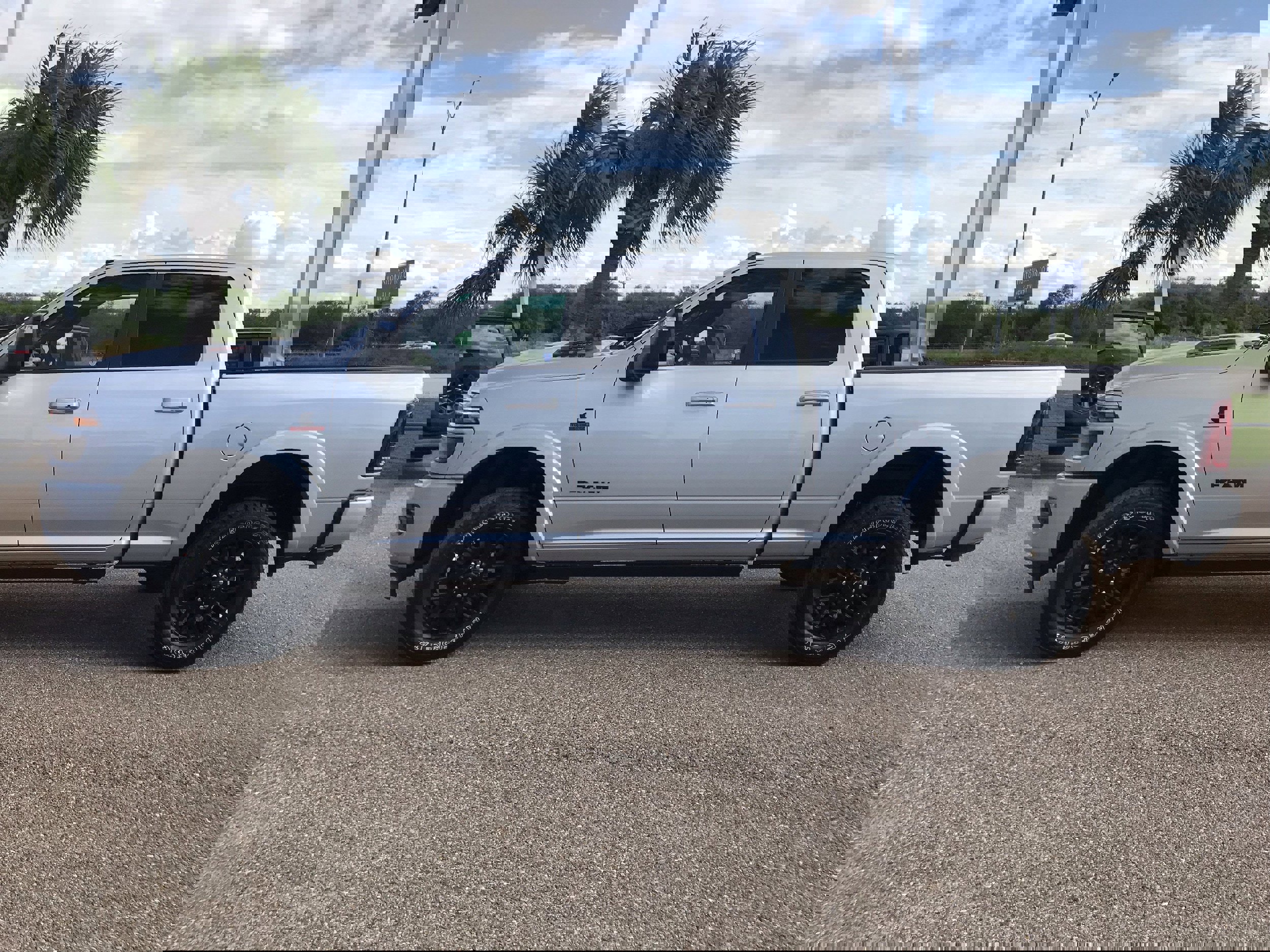 New 2026 RAM 3500 Limited image 4
